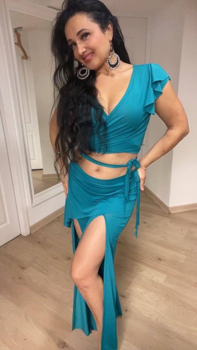 Ensemble émeraude pantalon fendu et top cache-coeur 💚