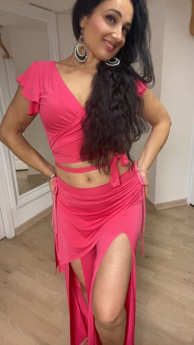 Ensemble rose pantalon fendu et top cache-coeur 💗