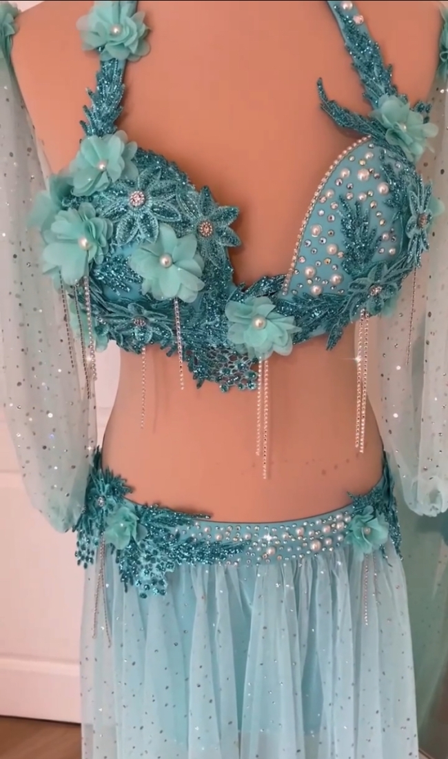 Costume vert d'eau petites fleurs 