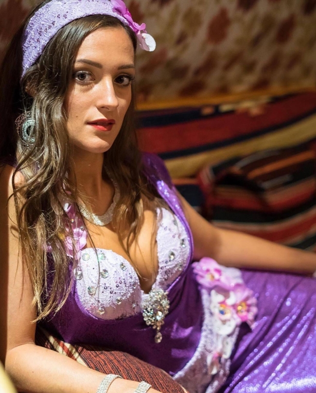 Robe baladi fleurs orchidées 