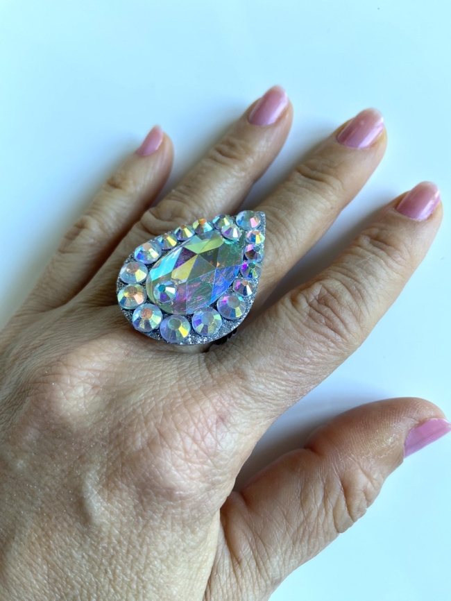 Bague strass forme goutte (Long 4 cms) 