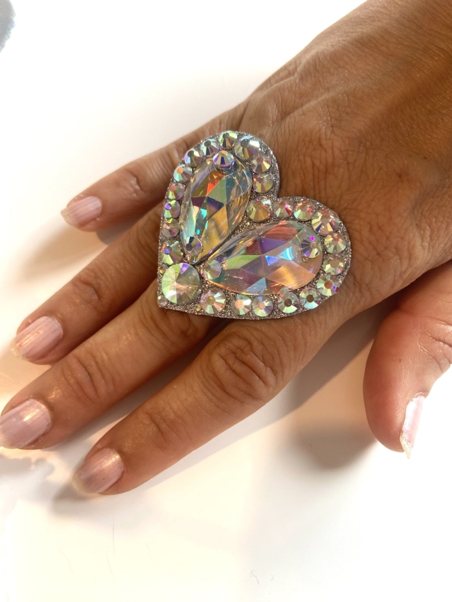 Bague strass forme coeur (Diam 5 cms) 